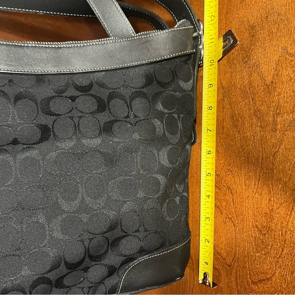 COACH J8Y-6346 signature black leather and canvas bag in  Excellent condition. - Picture 3 of 7